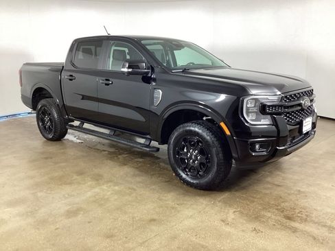 Used 2025 Ford Ranger Lariat w/ Black Appearance Package AWD/4WD image 5