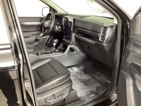 Used 2025 Ford Ranger Lariat w/ Black Appearance Package AWD/4WD image 33