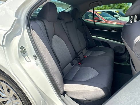 Used 2020 Toyota Camry LE FWD image 14