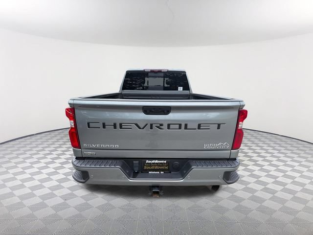 Used 2024 Chevrolet Silverado 3500 High Country w/ High Country Premium Package AWD/4WD image 6