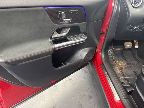 Used 2022 Mercedes-Benz GLA 250 4MATIC image 34