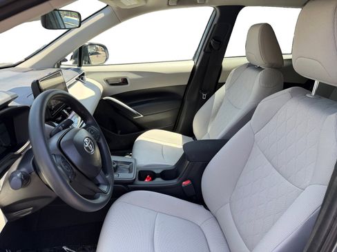 Used 2026 Toyota Corolla Cross L FWD image 9