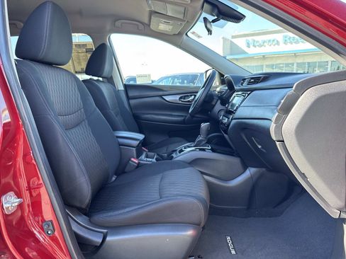 Used 2019 Nissan Rogue SV image 28