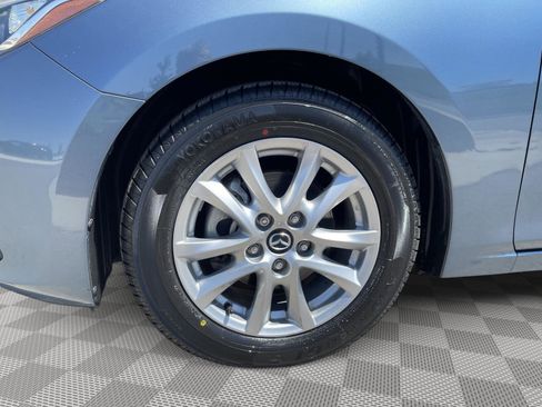 Used 2014 MAZDA MAZDA3 i Touring FWD image 16