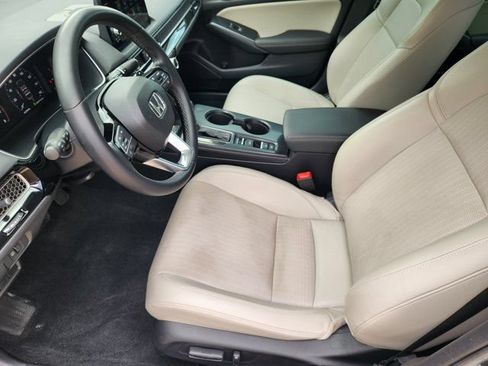 Used 2022 Honda Civic Touring image 13