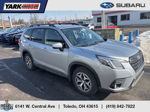Certified 2023 Subaru Forester Premium image 1