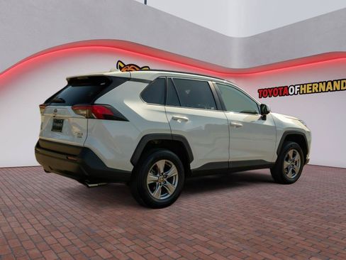 Used 2025 Toyota RAV4 XLE AWD/4WD image 5