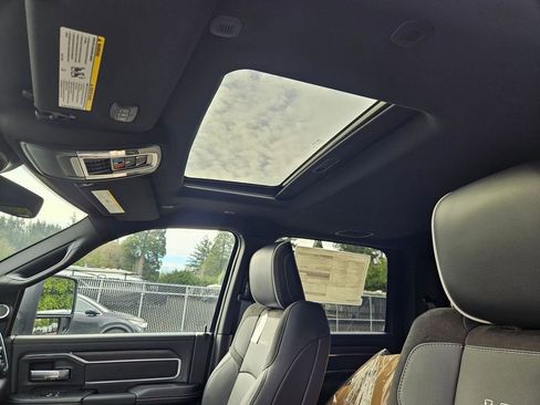 New 2026 RAM 2500 Laramie AWD/4WD image 28