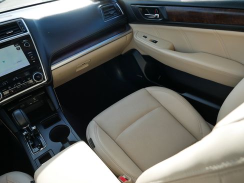 Used 2019 Subaru Outback 3.6R Limited w/ Protection Package #1 image 11