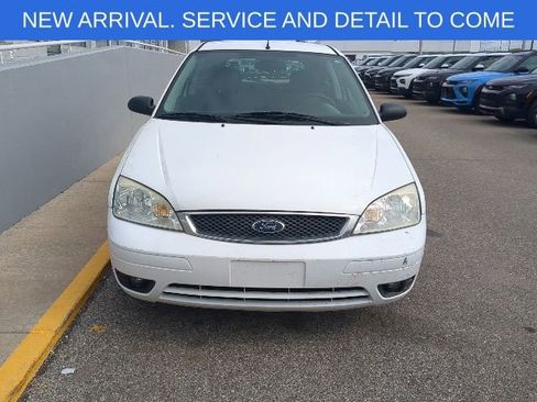 Used 2005 Ford Focus ZX3 Hatchback FWD image 11