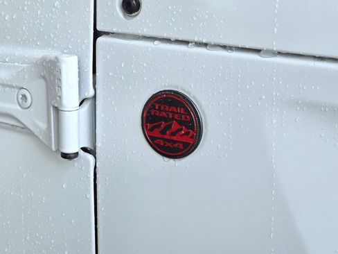 Used 2024 Jeep Wrangler Unlimited Rubicon image 8