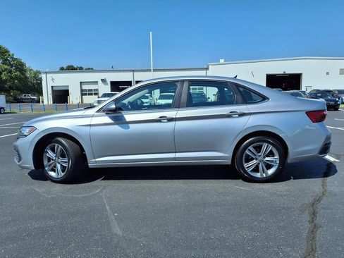 Used 2024 Volkswagen Jetta SE FWD image 26