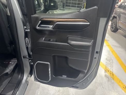 Used 2023 Chevrolet Silverado 1500 RST image 21