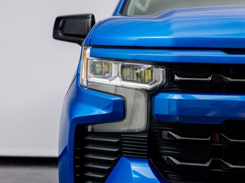 Used 2023 Chevrolet Silverado 1500 RST AWD/4WD image 3