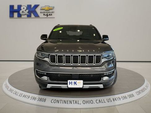 Used 2023 Jeep Wagoneer Series II w/ Premium Group I AWD/4WD image 2