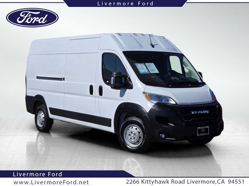 Used 2023 RAM ProMaster 2500 w/ Driver Convenience Group image 1