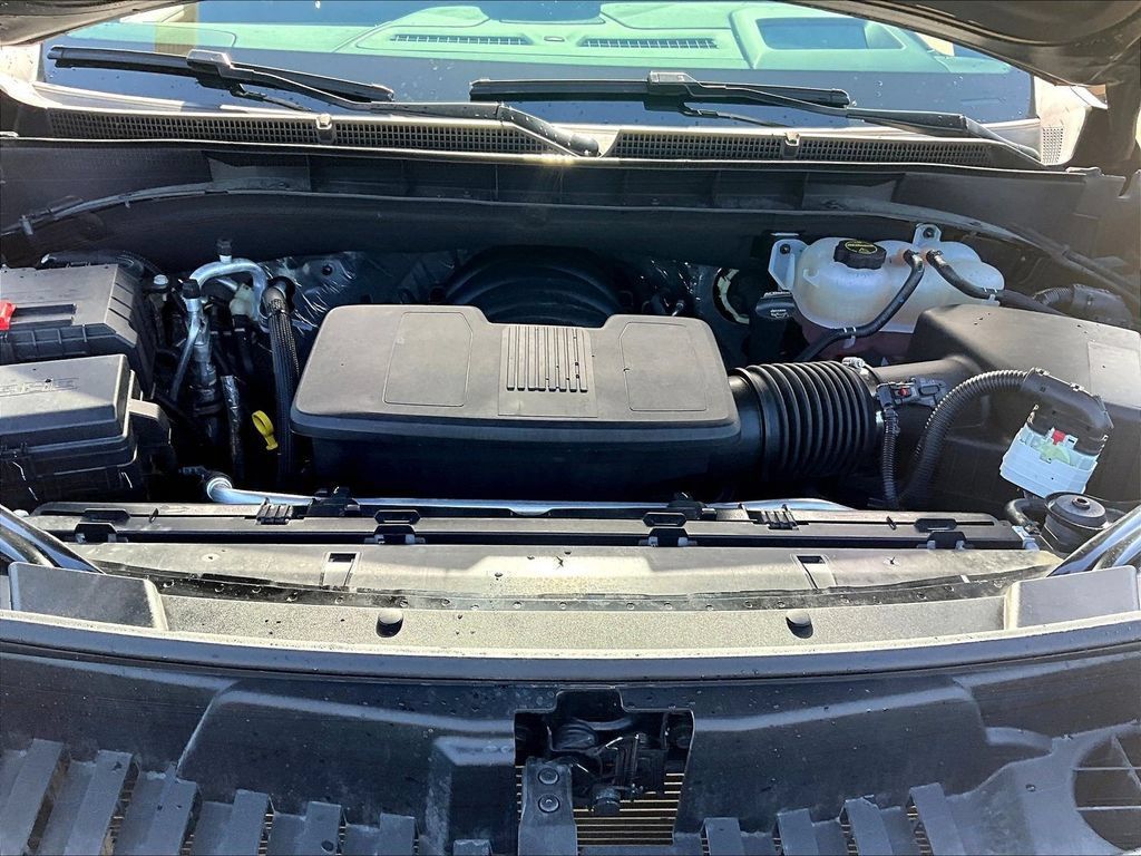 Used 2024 GMC Yukon Denali w/ Advanced Technology Package AWD/4WD image 33