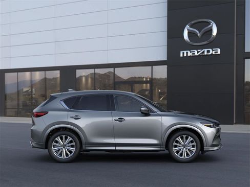 New 2025 MAZDA CX-5 Signature image 5