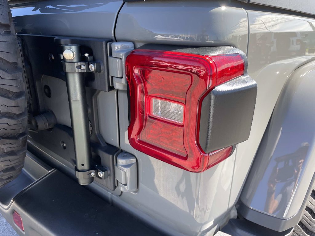 Used 2021 Jeep Wrangler Unlimited Rubicon AWD/4WD image 22