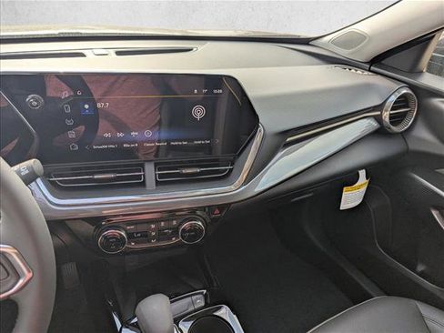 New 2026 Chevrolet Trax ACTIV w/ Sunroof Package image 13