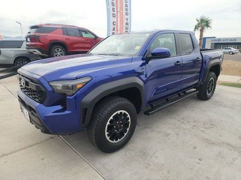 Used 2025 Toyota Tacoma TRD Off-Road image 44