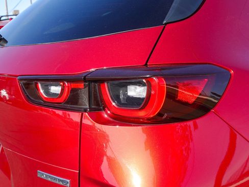 Used 2025 MAZDA CX-50 AWD 2.5 S w/ Premium Package image 5