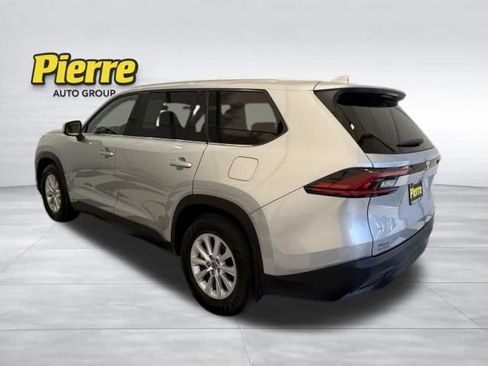 Used 2025 Toyota Grand Highlander AWD image 2
