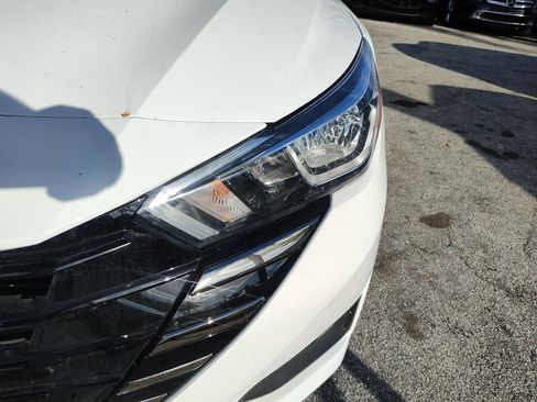 Used 2023 Nissan Versa S w/ Trunk Package FWD image 17