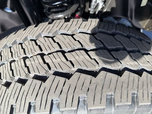 New 2026 Ford F350 Lariat w/ Black Appearance Package image 17