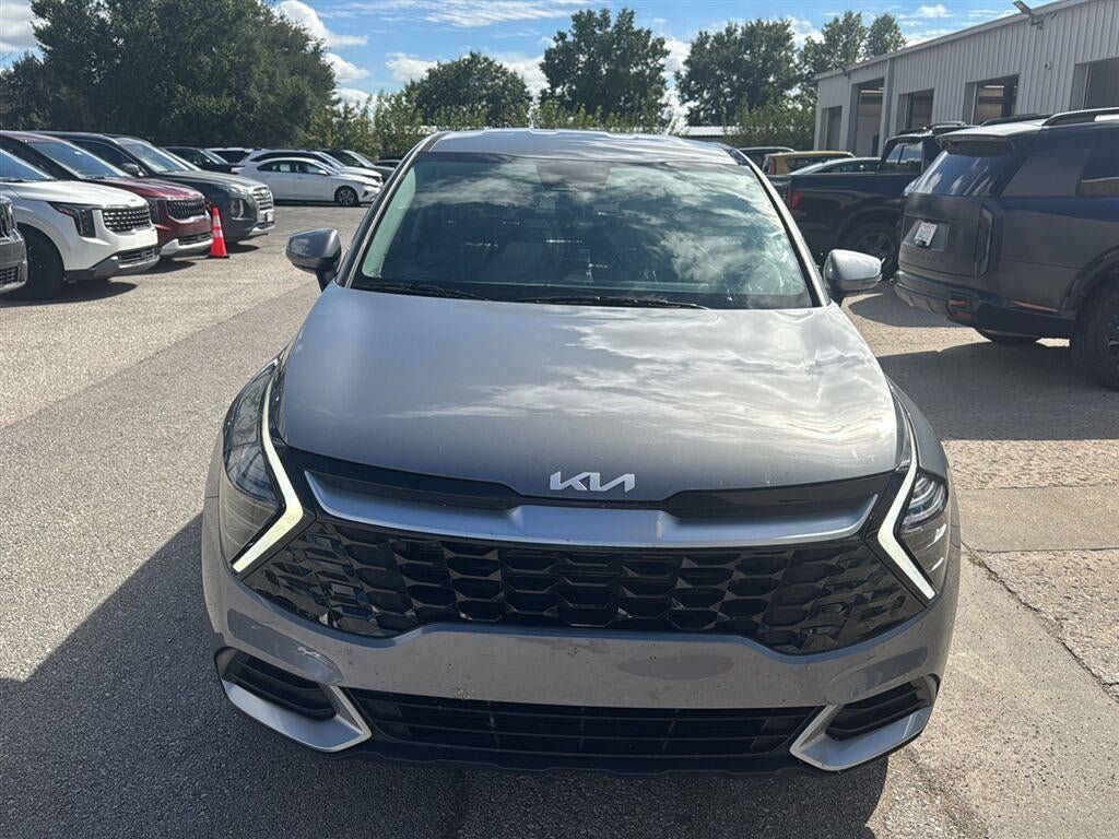 Used 2024 Kia Sportage EX FWD image 8