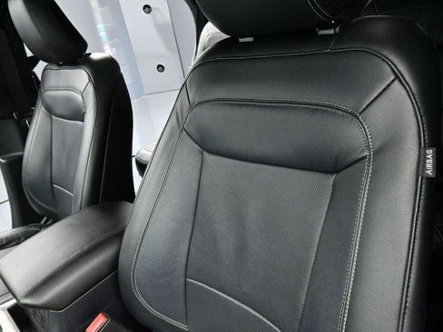 Used 2020 Ford Explorer Limited AWD/4WD image 17