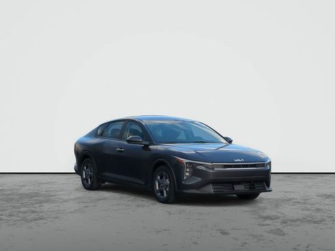 Used 2025 Kia K4 FWD image 2