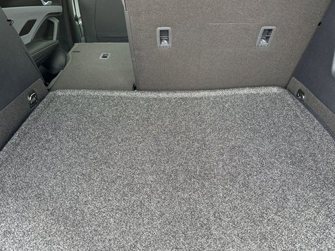 New 2026 Volkswagen Tiguan SE image 14