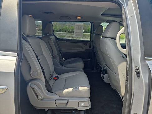 Used 2018 Honda Odyssey EX-L image 19