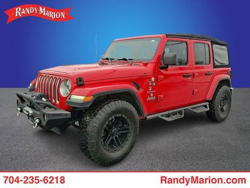 Used 2018 Jeep Wrangler Unlimited Sahara image 1