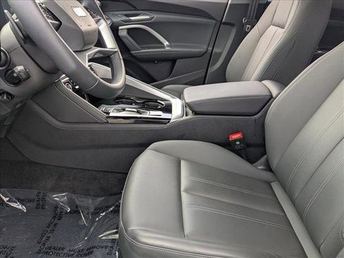 Certified 2025 Audi Q5 Premium w/ Convenience Package AWD/4WD image 15