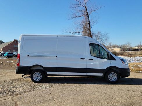 New 2026 Ford Transit 250 148 Medium Roof w/ Load Area Protection Package RWD image 6