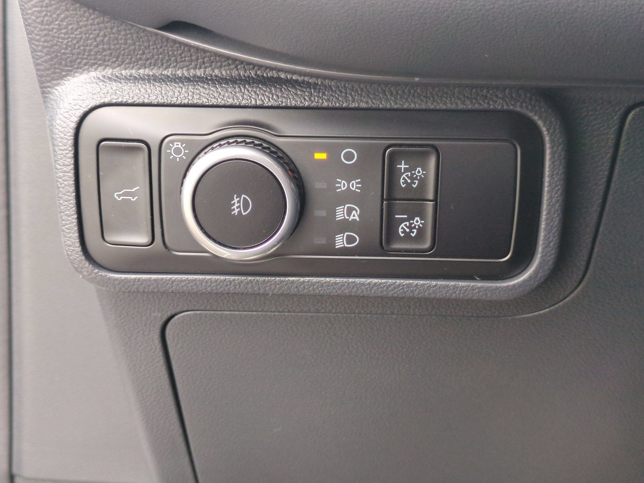 Certified 2025 Ford Explorer ST w/ Sun And Sound Package AWD/4WD image 19