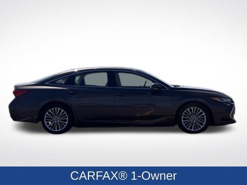 Used 2019 Toyota Avalon Limited w/ Advanced Safety Package FWD image 2