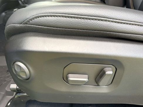 New 2026 Jeep Gladiator Sport AWD/4WD image 28