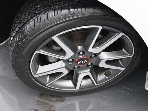 Used 2021 Kia Soul GT-Line image 18