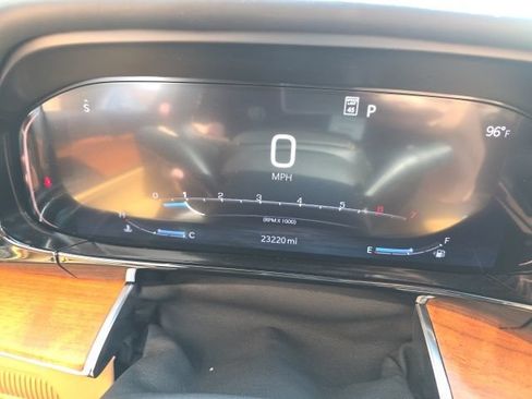 Used 2023 Jeep Grand Wagoneer Series III AWD/4WD image 18