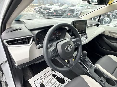 Used 2023 Toyota Corolla LE image 10