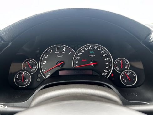 Used 2005 Chevrolet Corvette Convertible w/ Preferred Equipment Group RWD image 28