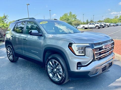 Used 2026 GMC Terrain Elevation w/ Elevation Premium Package AWD/4WD image 8