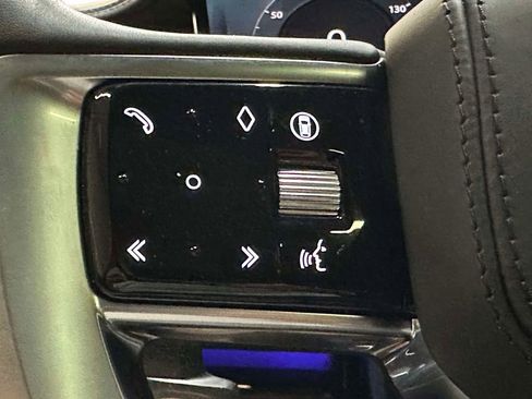 Used 2025 Land Rover Range Rover SE AWD/4WD image 30