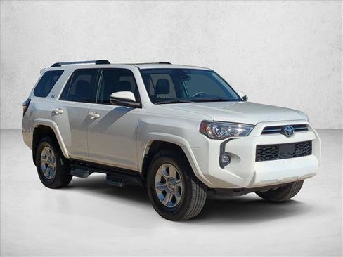 Used 2021 Toyota 4Runner SR5 Premium w/ Moonroof Package RWD image 3