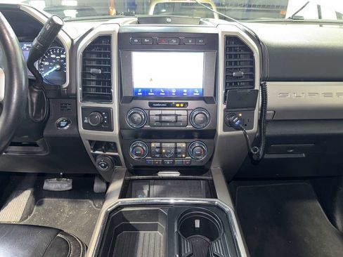 Used 2021 Ford F250 Lariat w/ Lariat Ultimate Package AWD/4WD image 21