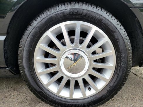 Used 2004 Ford Thunderbird Deluxe image 23