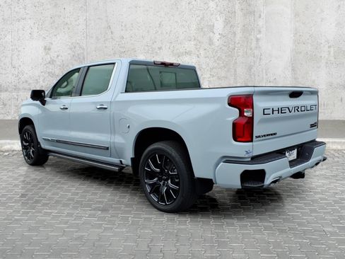 New 2026 Chevrolet Silverado 1500 High Country AWD/4WD image 9